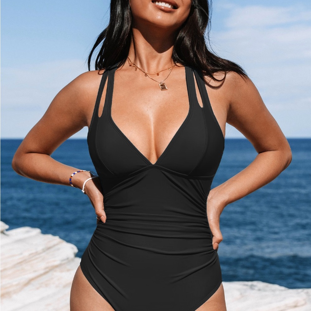 Cupshe Black One-Piece Swimsuit with Deep V-Neck and Ruched Design